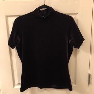 3/$15💥Black Velvet Shirt